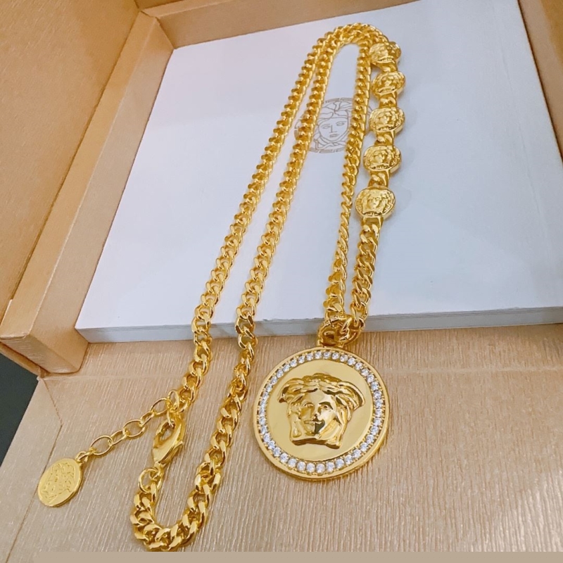 VERSACE